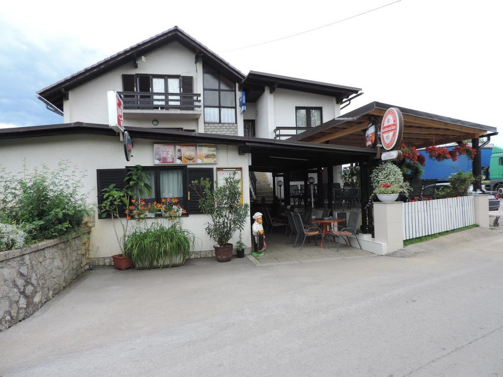 Bed And Breakfast Victoria Огулин Екстериор снимка