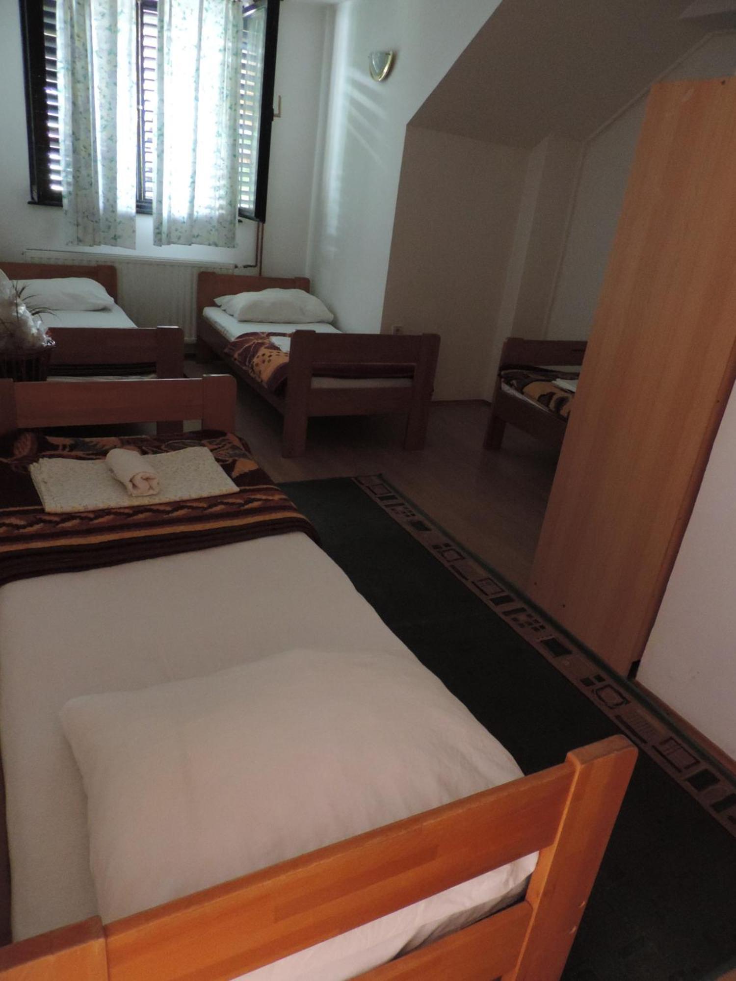 Bed And Breakfast Victoria Огулин Екстериор снимка