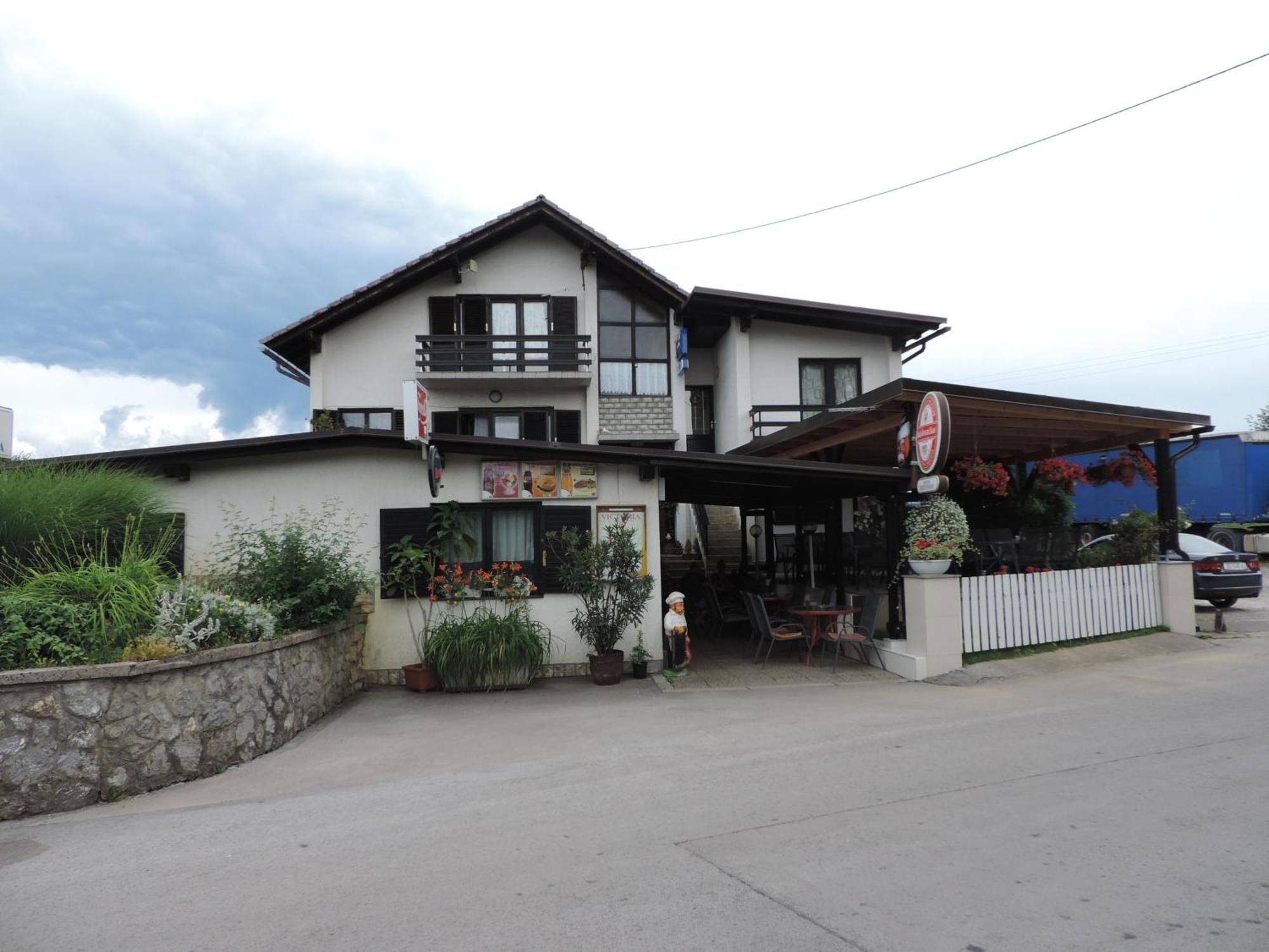 Bed And Breakfast Victoria Огулин Екстериор снимка