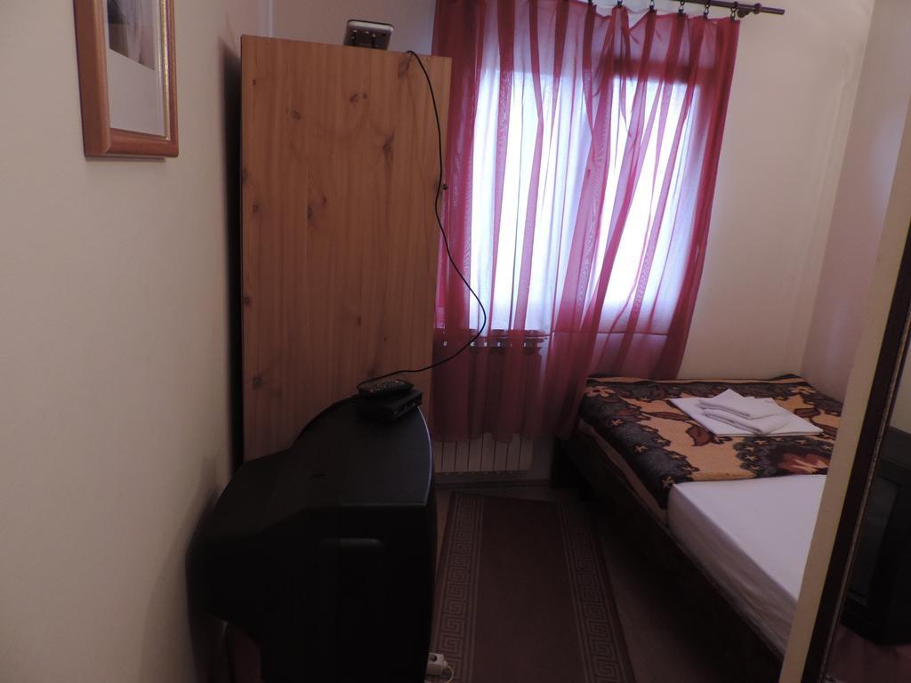 Bed And Breakfast Victoria Огулин Стая снимка