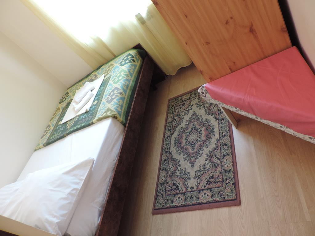 Bed And Breakfast Victoria Огулин Стая снимка
